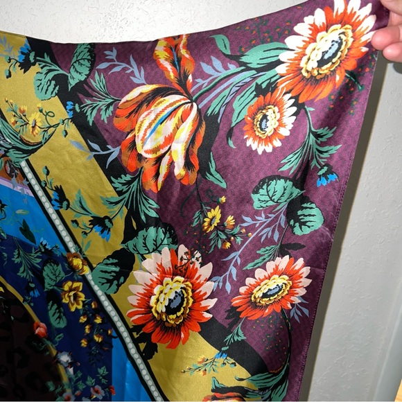 Ann Taylor BNWT 100% Silk Large Square Mixed Pattern Leopard Floral Print Scarf - Picture 2 of 12
